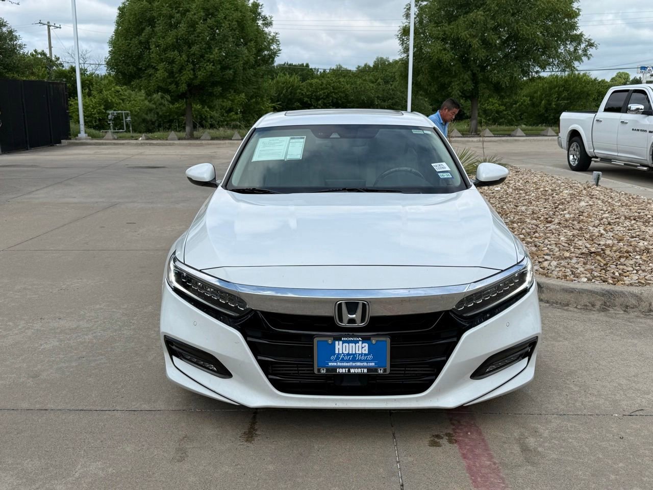 Used 2019 Honda Accord Touring image 8