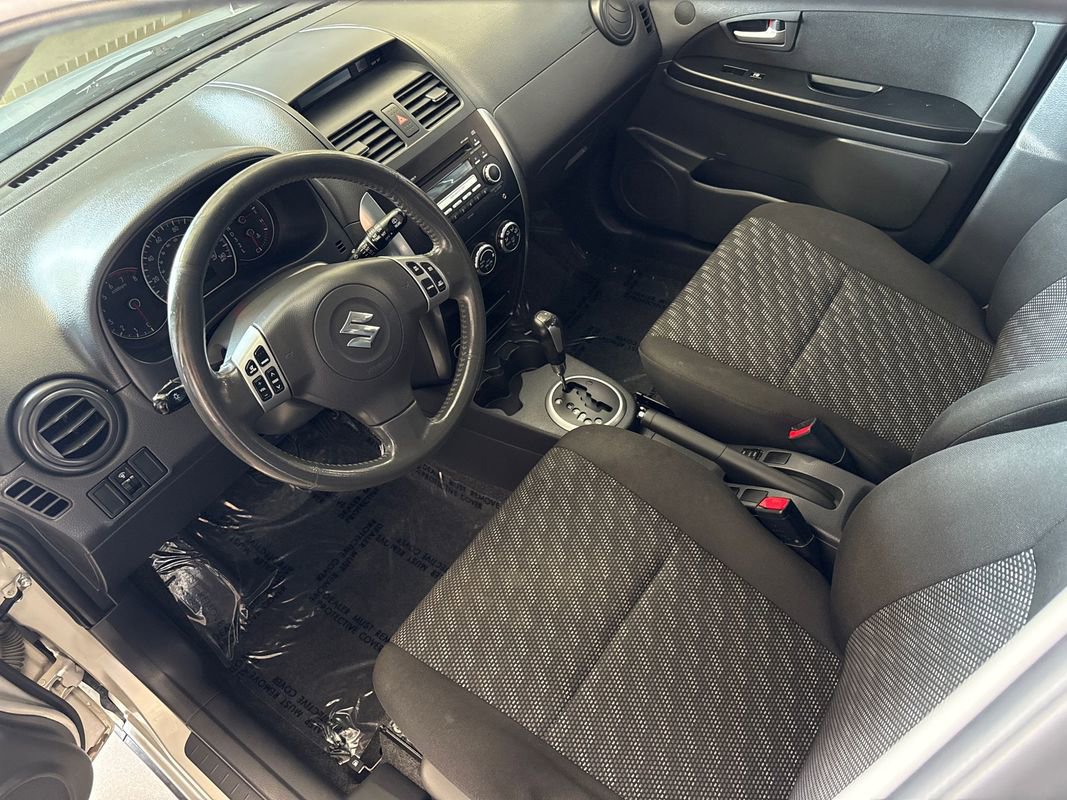 Used 2008 Suzuki SX4 AWD Hatchback image 5