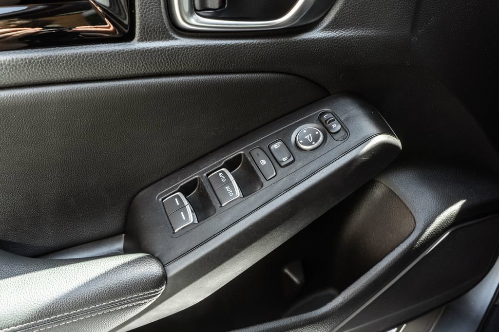 Used 2024 Honda Civic EX-L image 15