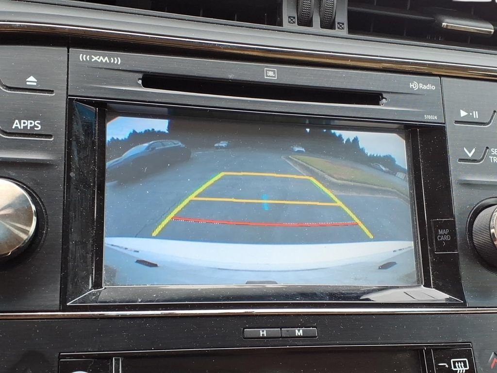 Used 2015 Toyota Avalon Limited FWD image 18