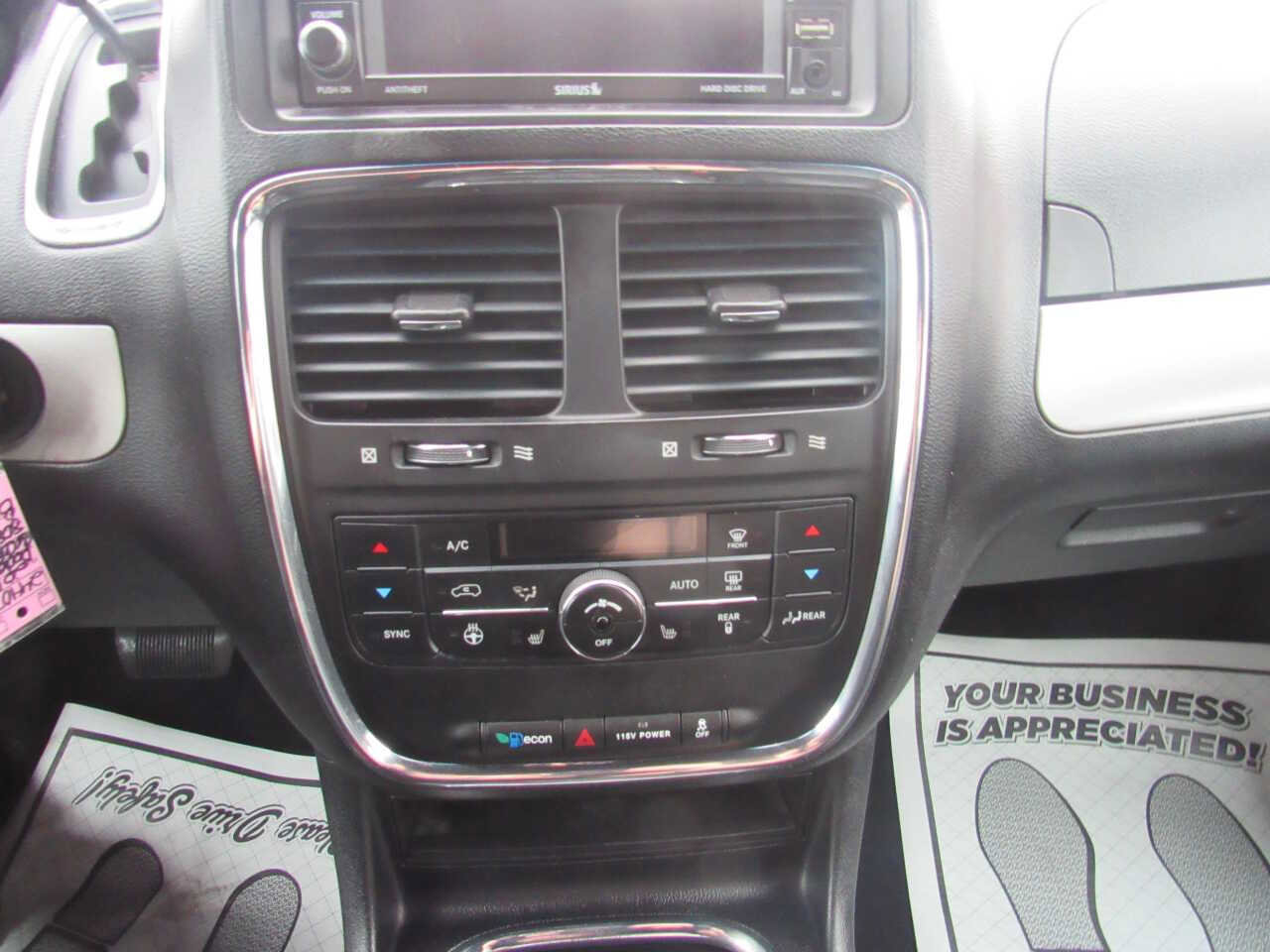 Used 2017 Dodge Grand Caravan GT FWD image 16