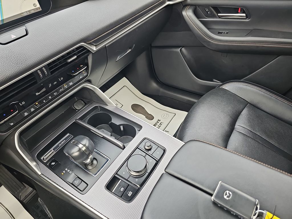 Used 2024 MAZDA CX-90 Plug-In Hybrid w/ Premium Pkg image 30
