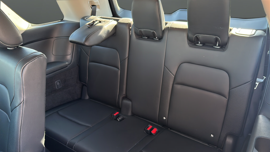Certified 2025 Nissan Pathfinder SL AWD/4WD image 16