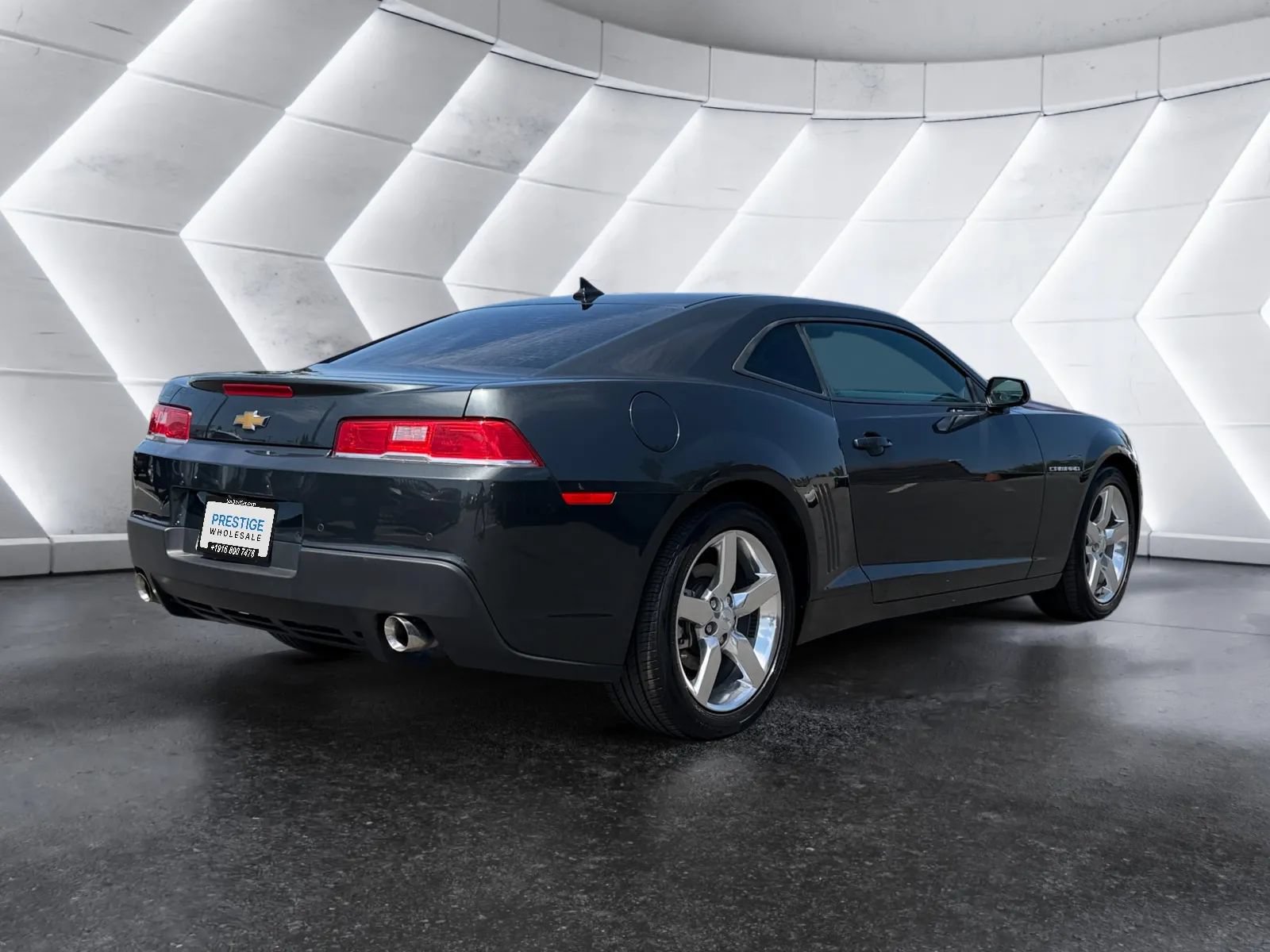 Used 2015 Chevrolet Camaro LT w/ Rear Vision Package RWD image 5