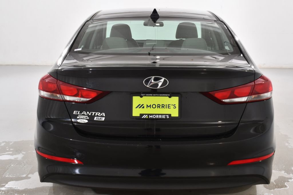 Used 2017 Hyundai Elantra SE image 13