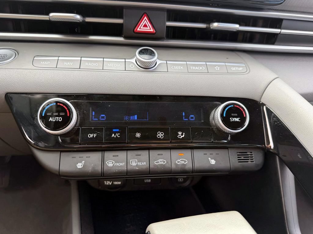 Certified 2023 Hyundai Elantra SEL w/ Convenience Package FWD image 18