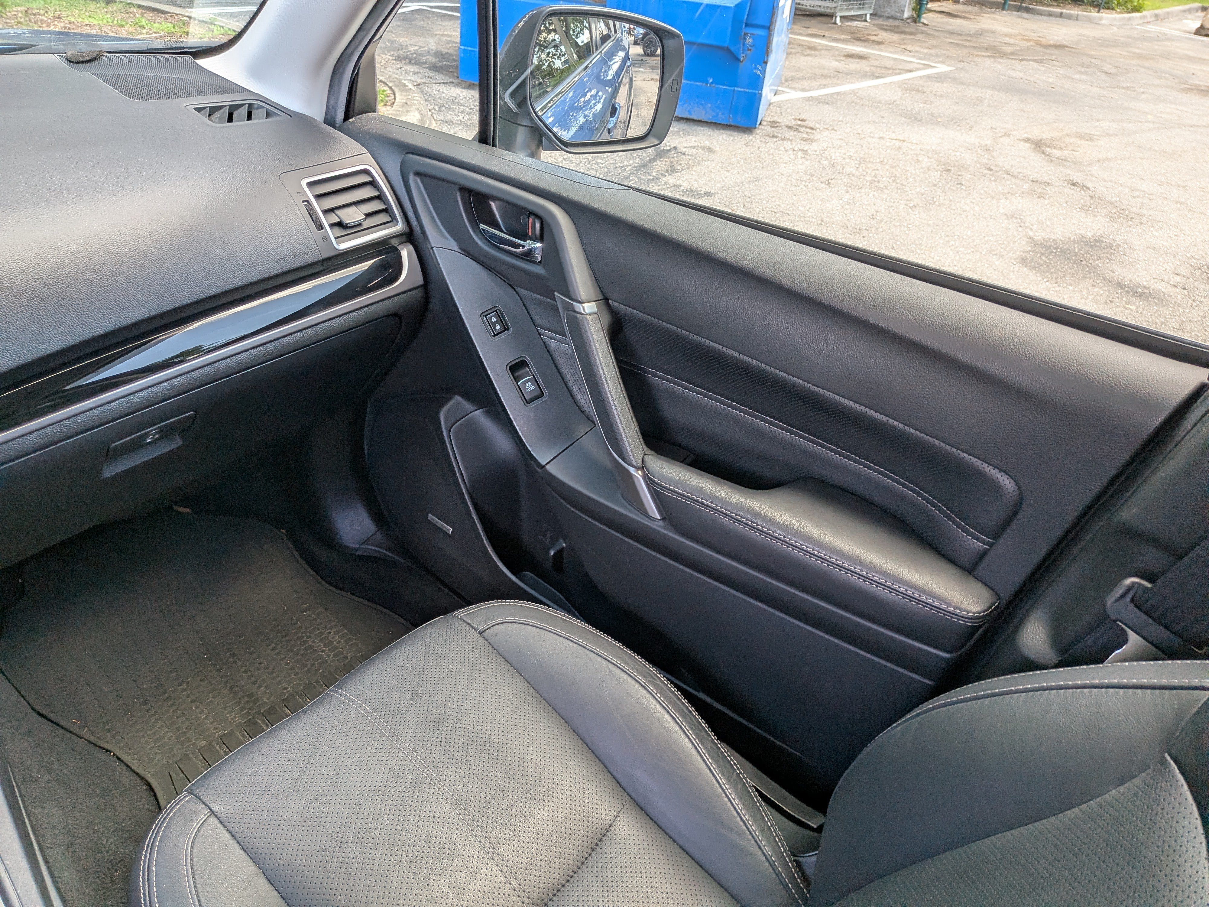 Used 2017 Subaru Forester 2.5i Touring AWD/4WD image 18