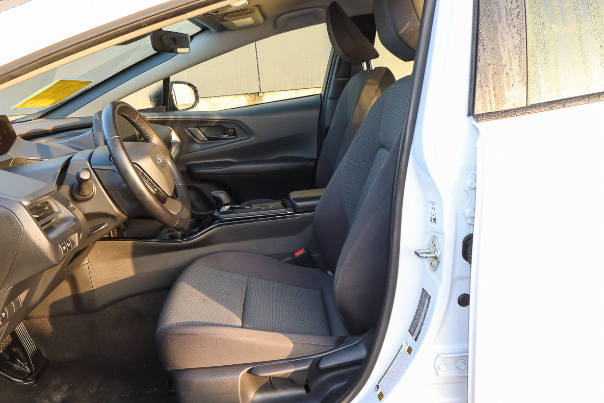 Used 2024 Toyota Prius LE image 7