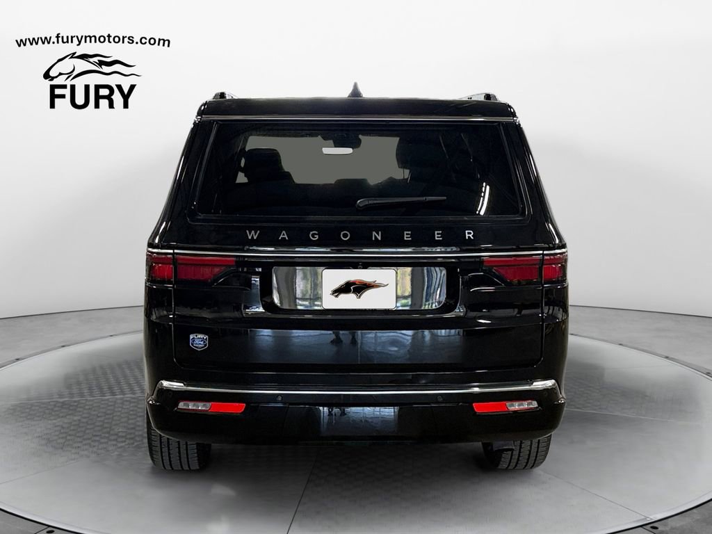 Used 2025 Jeep Wagoneer L Series III AWD/4WD image 4