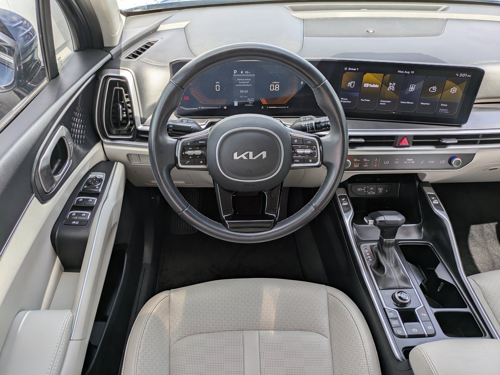Certified 2024 Kia Sorento S w/ Panoramic Sunroof Package FWD image 13