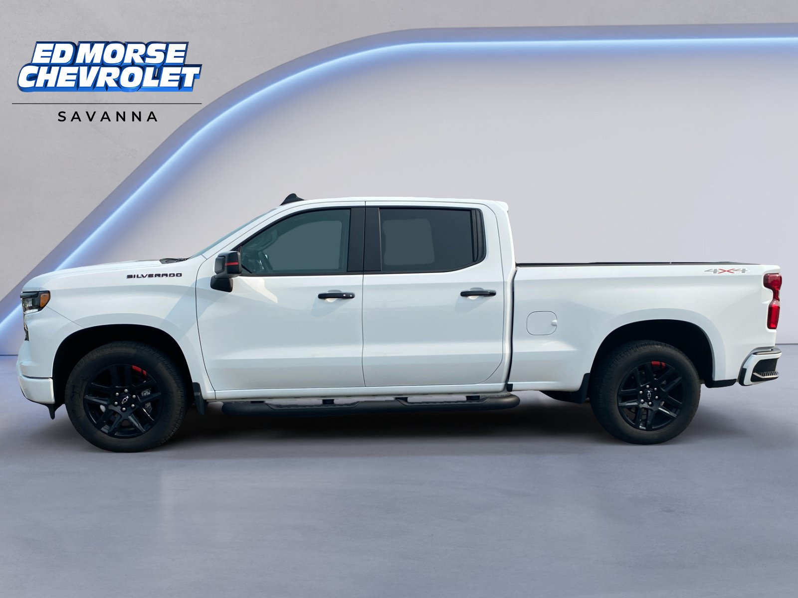 Used 2024 Chevrolet Silverado 1500 RST w/ Redline Edition AWD/4WD image 2