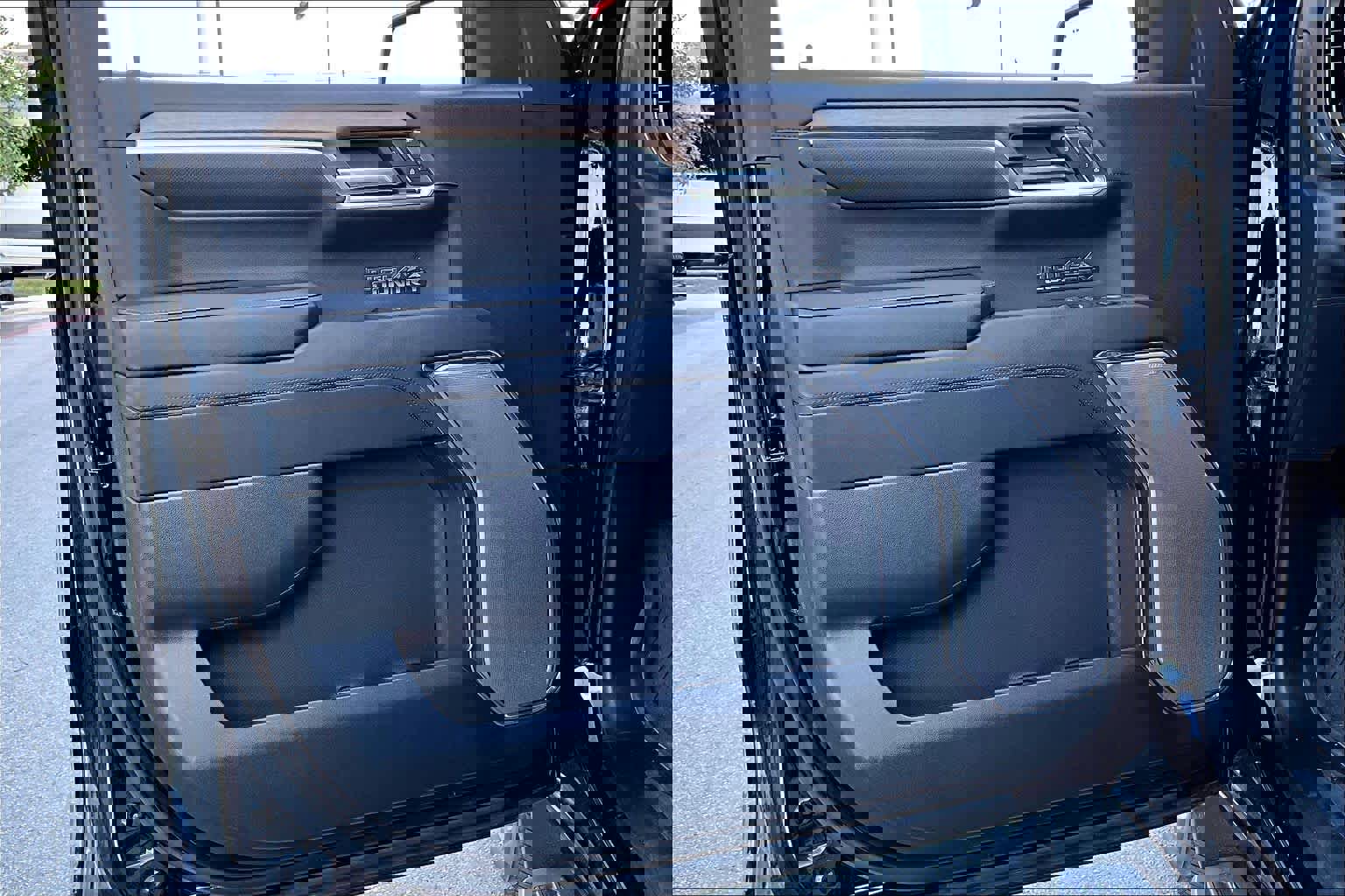 Used 2024 Chevrolet Silverado 1500 High Country w/ High Country Premium Package image 25