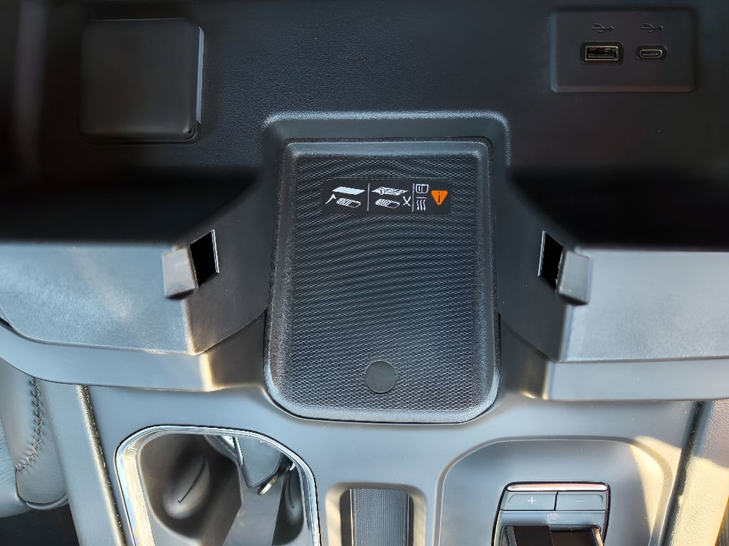 Used 2024 GMC Sierra 2500 Denali w/ Denali Reserve Package image 19