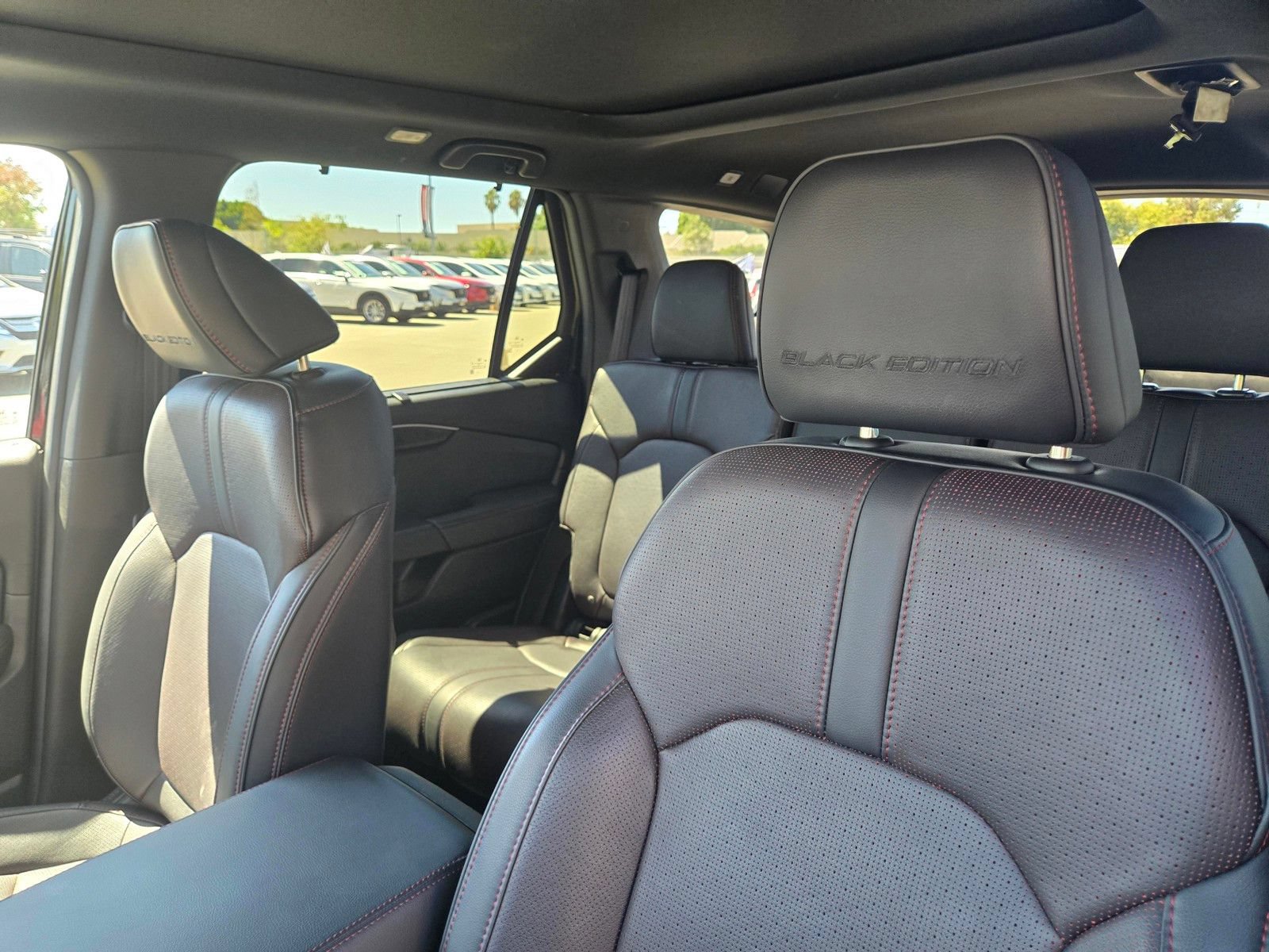 Certified 2025 Honda Pilot Black Edition image 13