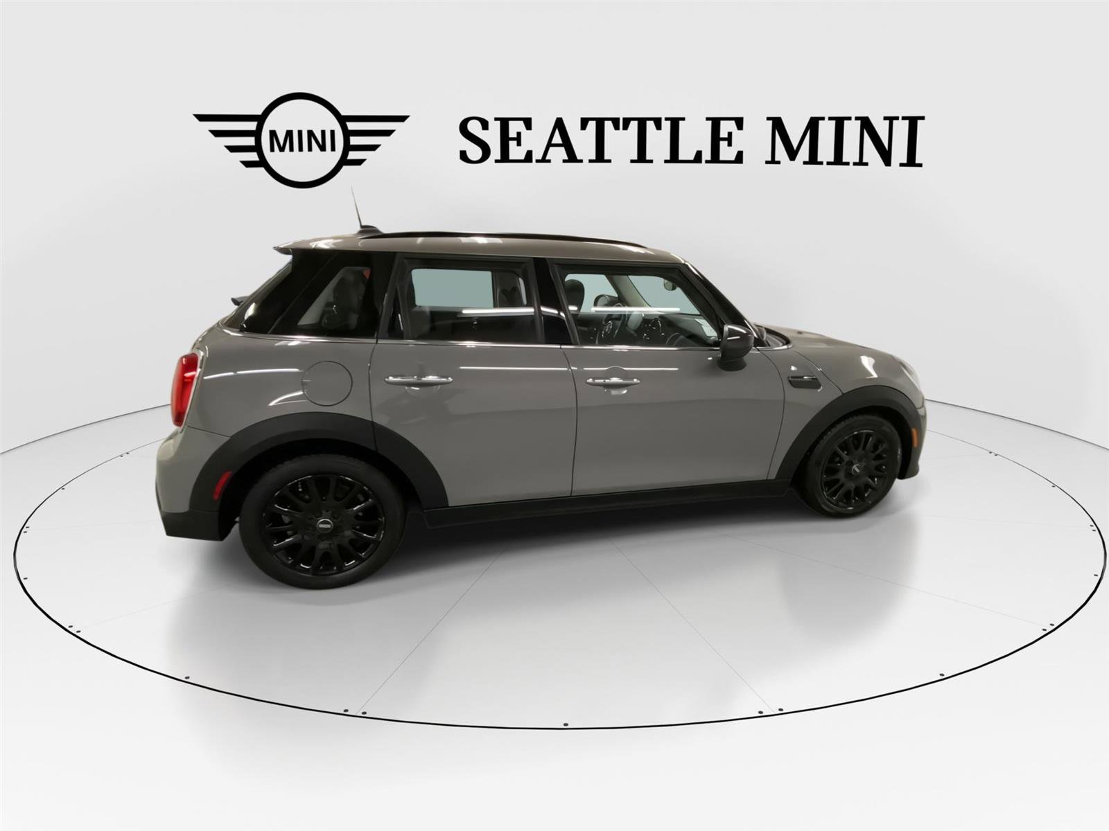 Certified 2022 MINI Cooper 4-Door Hardtop image 12