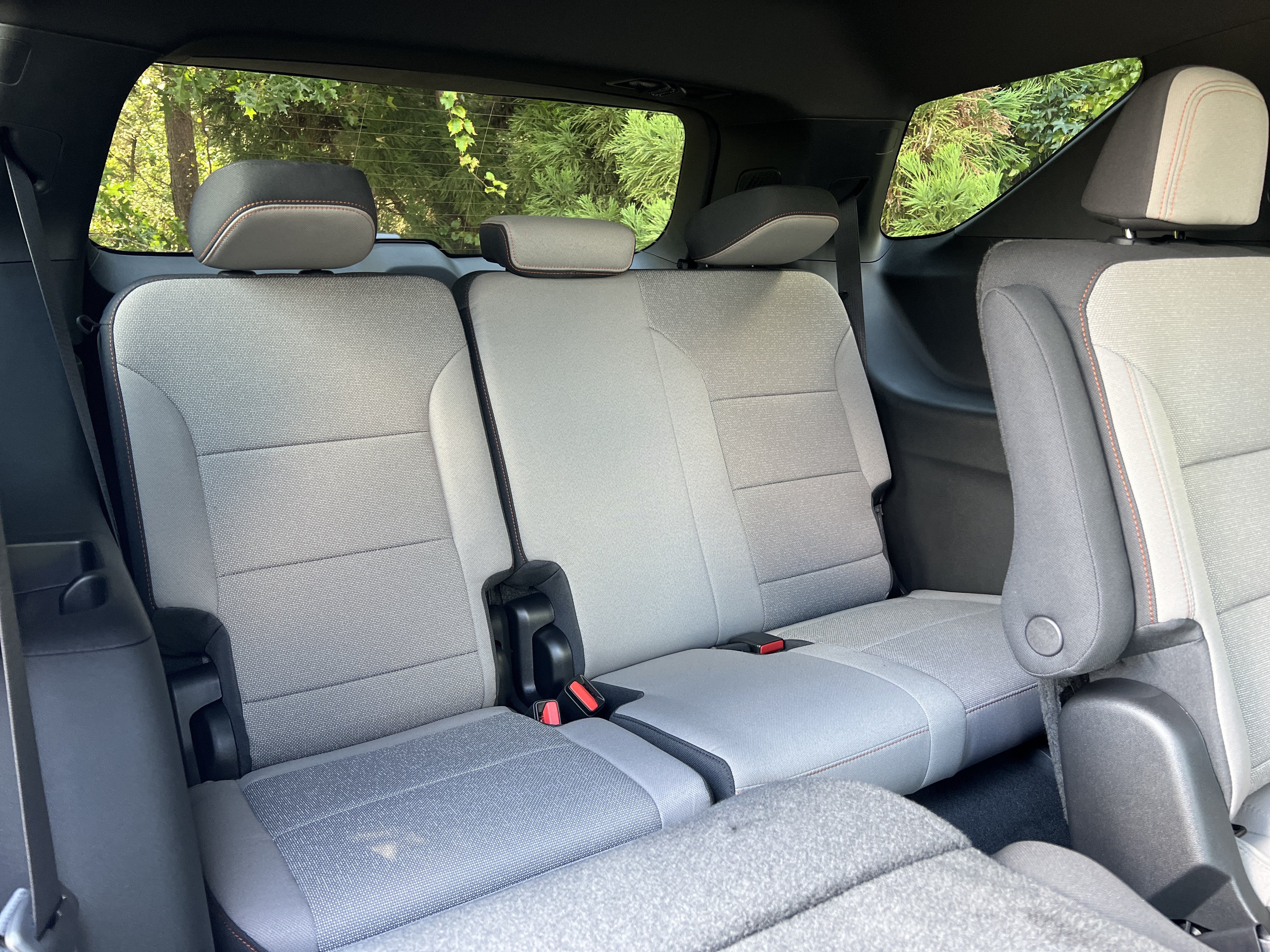 New 2027 Chevrolet Traverse LT w/ Sun and Wheel Package FWD image 35
