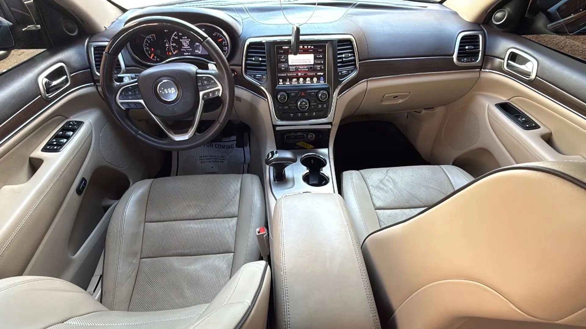 Used 2015 Jeep Grand Cherokee Overland w/ Advanced Technology Group AWD/4WD image 29