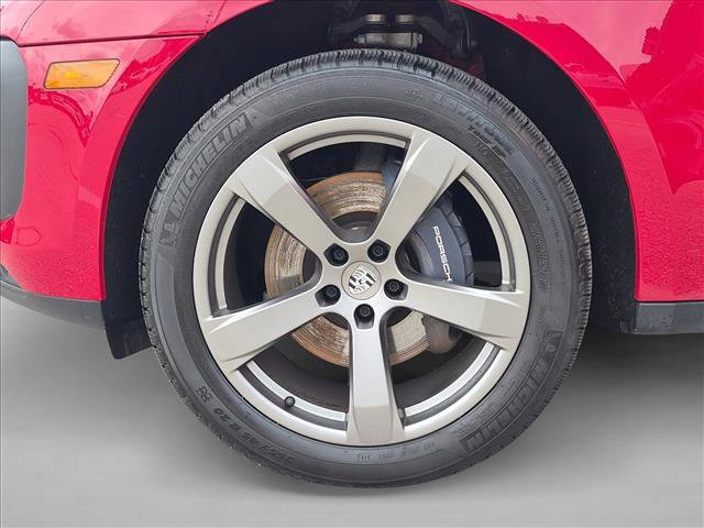 Used 2025 Porsche Macan Turbo AWD/4WD image 26