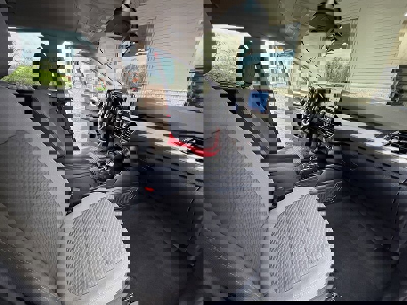 Used 2020 Ford Escape SE Sport image 16