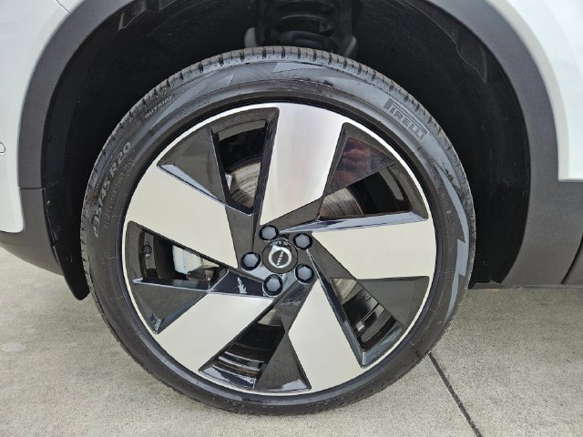 Certified 2023 Volvo C40 P8 Recharge Ultimate AWD/4WD image 9
