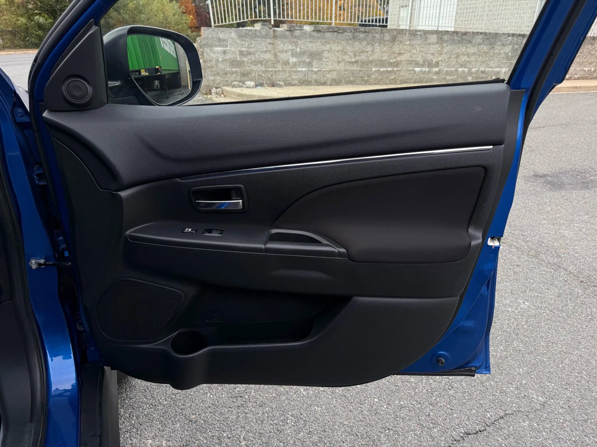 Used 2017 Mitsubishi Outlander Sport SE image 23