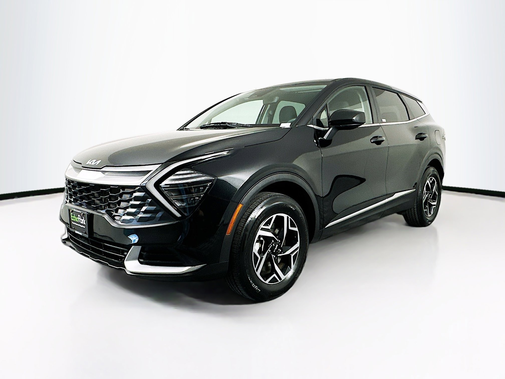Used 2024 Kia Sportage LX image 3