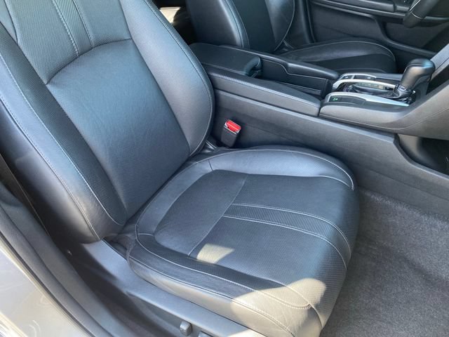 Used 2017 Honda Civic Touring image 9