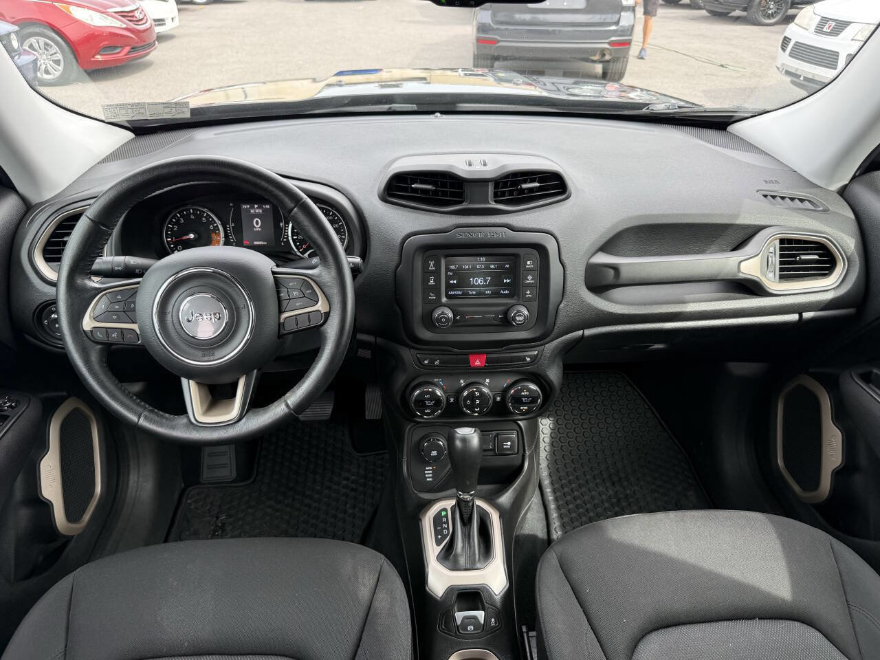 Used 2016 Jeep Renegade Latitude w/ Popular Equipment Group image 9