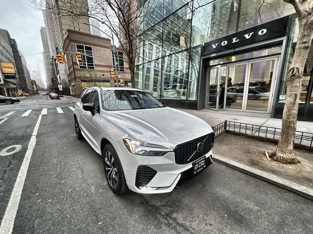 Certified 2024 Volvo XC60 B5 Plus w/ Protection Package Premier AWD/4WD image 1