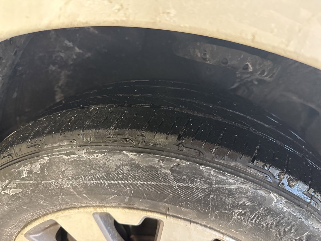 Used 2017 Subaru Outback 2.5i Touring w/ Popular Package #5A image 4