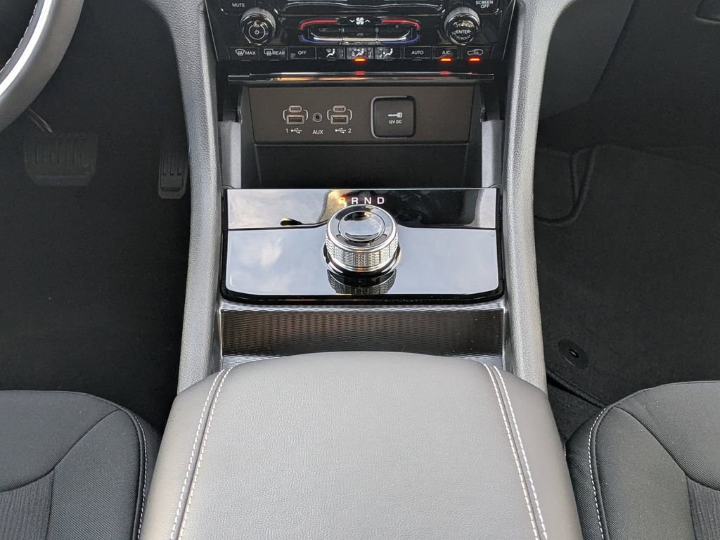 Used 2025 Jeep Grand Cherokee Laredo X w/ Trailer Tow Package image 18