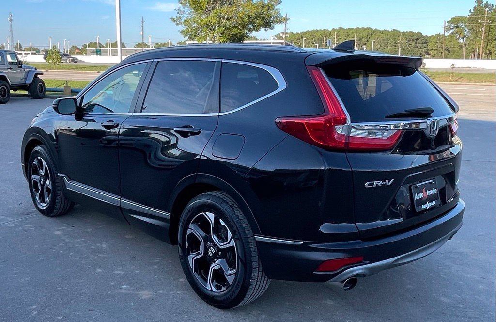 Used 2017 Honda CR-V Touring image 3