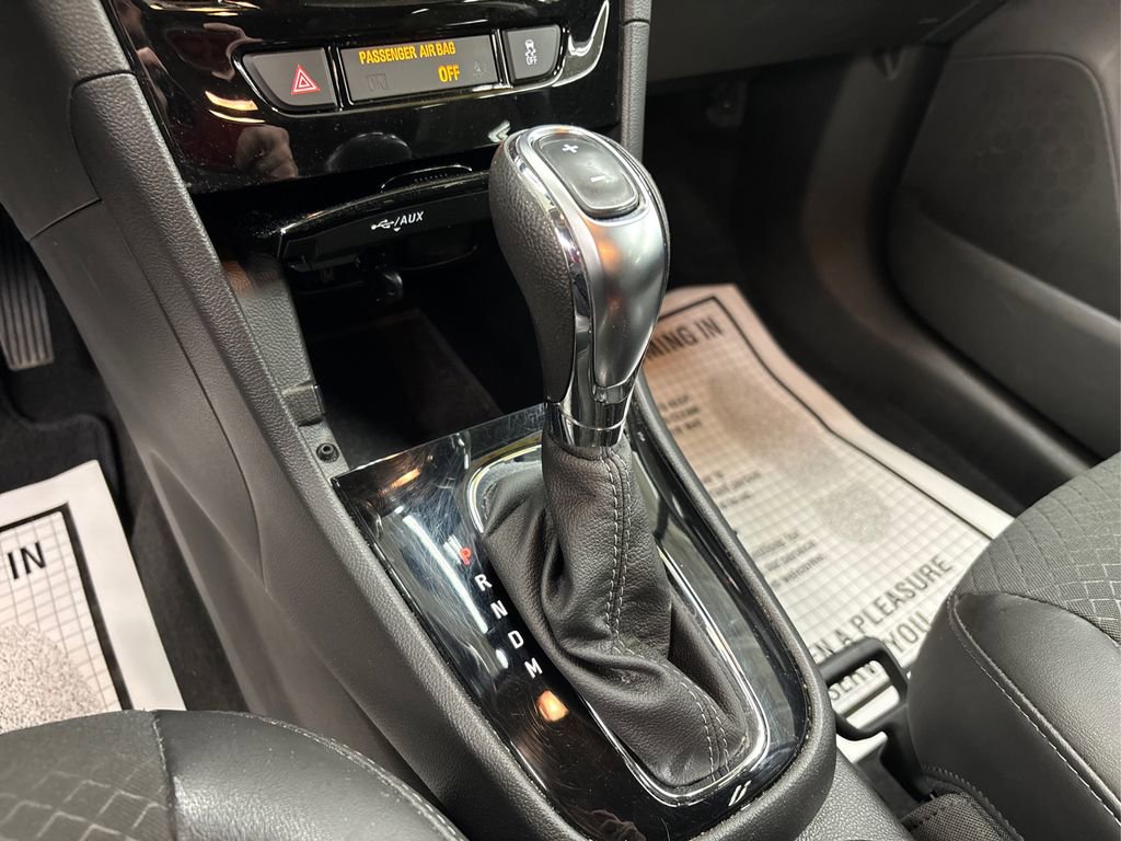 Used 2022 Buick Encore Preferred w/ Safety Package image 29