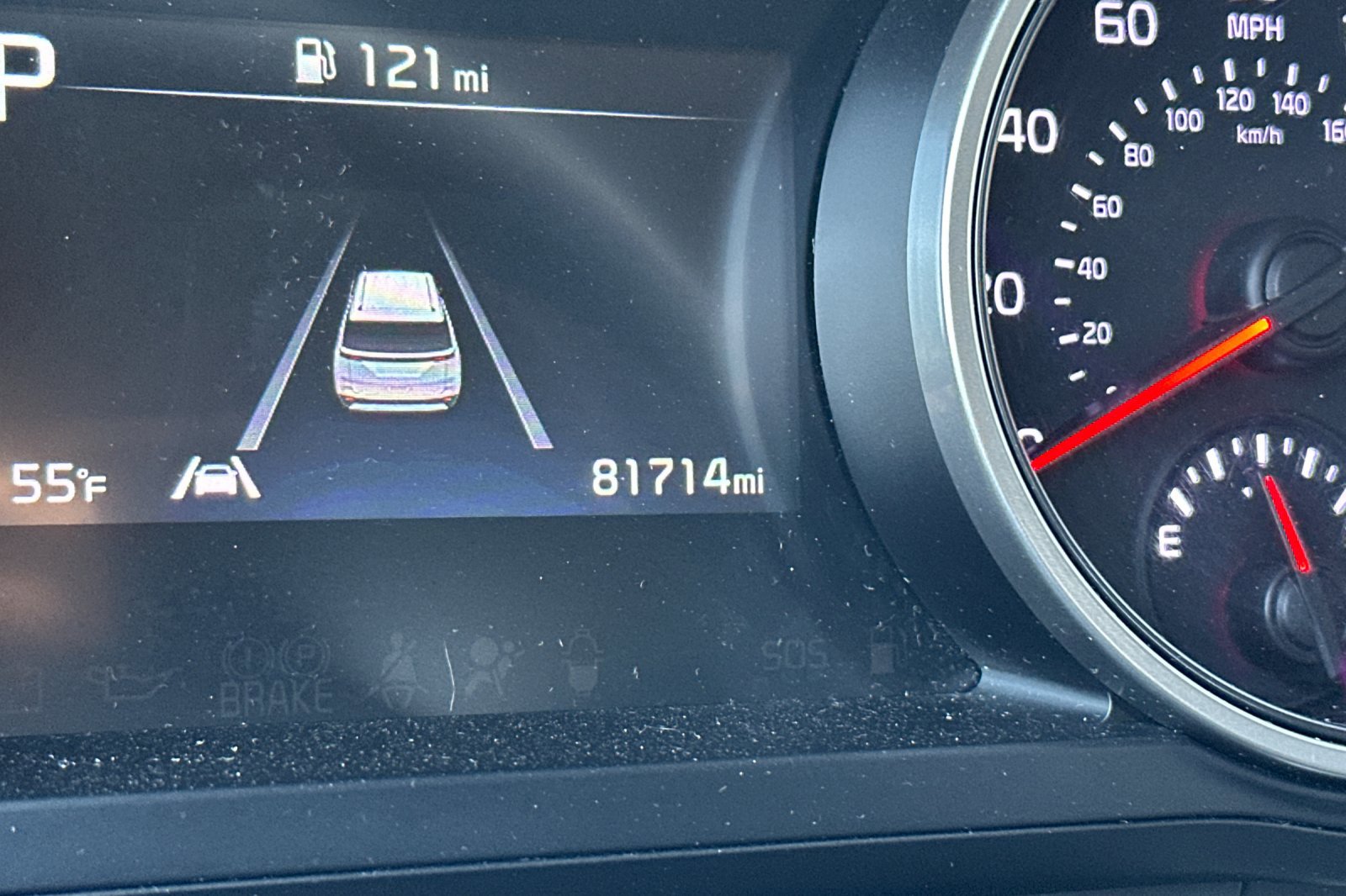 Used 2022 Kia Carnival LX image 26