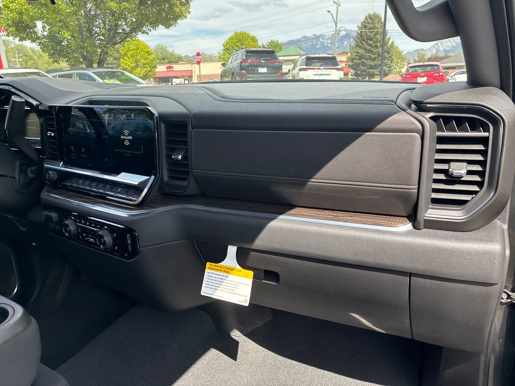 Used 2023 Chevrolet Silverado 1500 LT AWD/4WD image 30