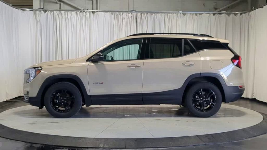 Used 2023 GMC Terrain AT4 w/ Infotainment Package II AWD/4WD image 5