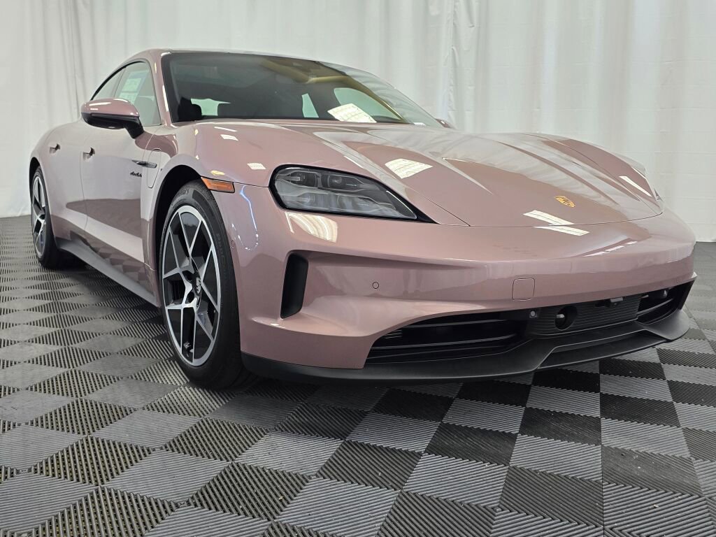 New 2025 Porsche Taycan image 9