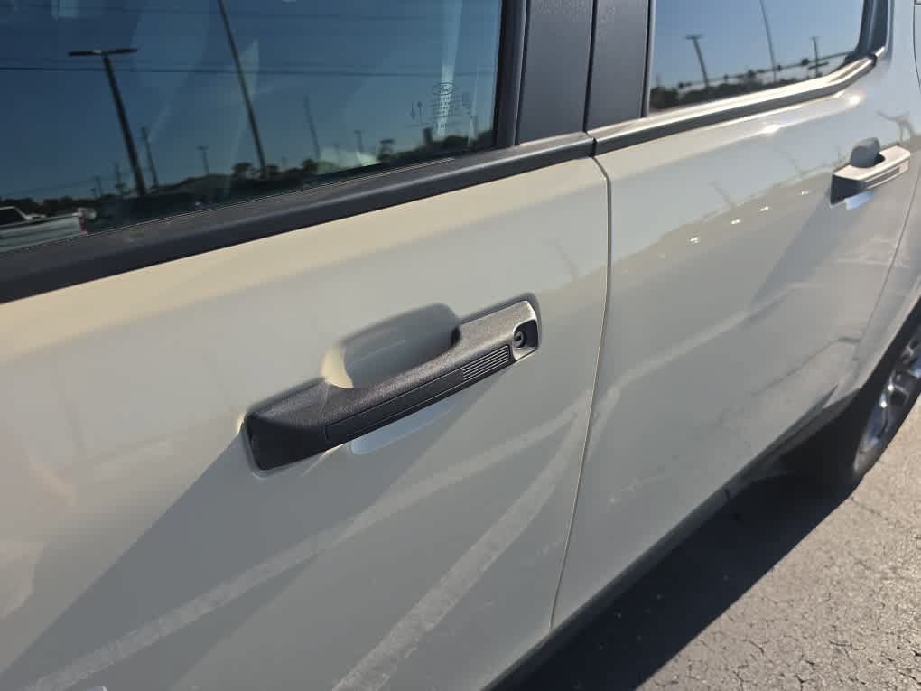 Used 2024 Ford Maverick XLT FWD image 12