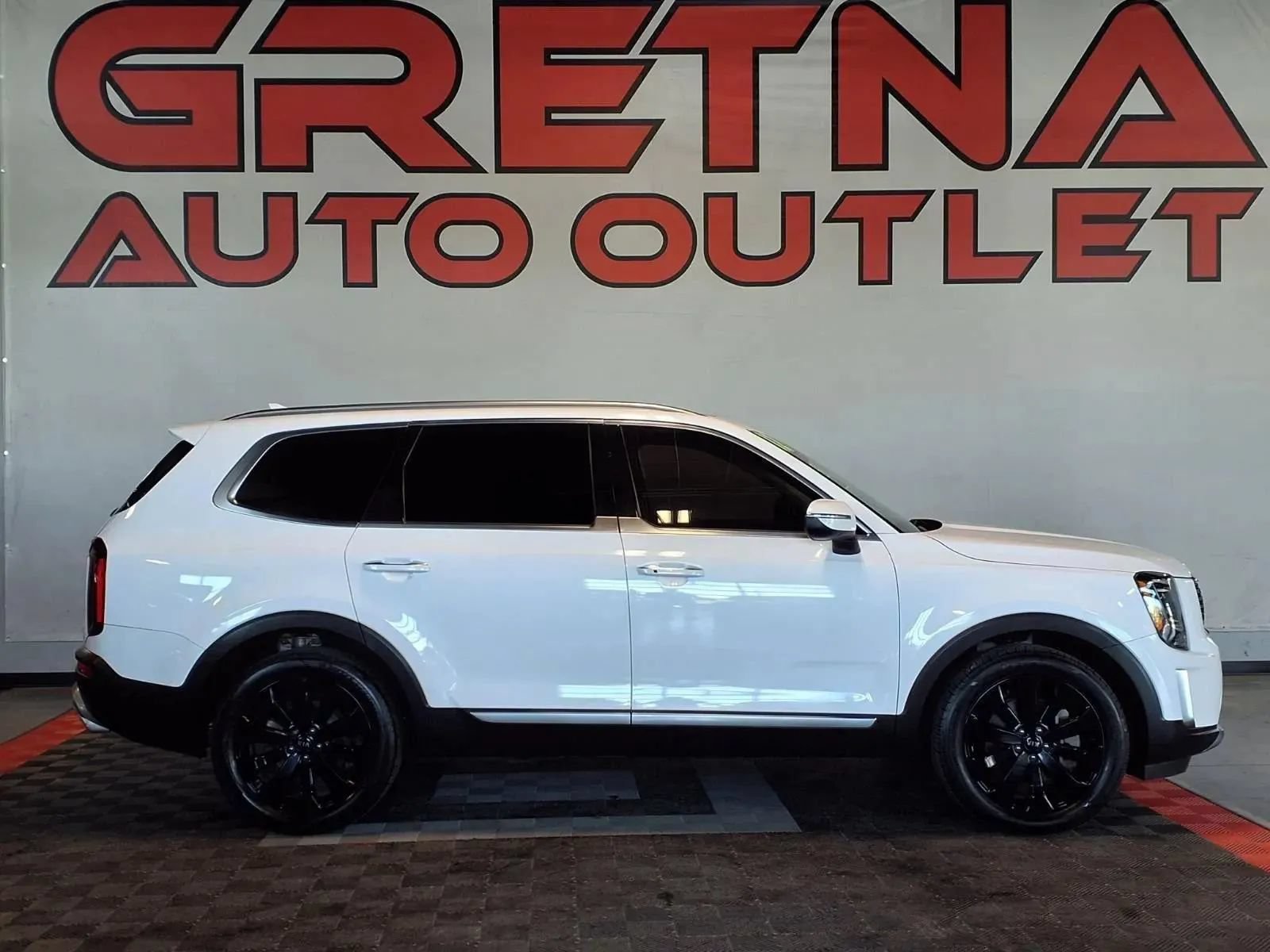 Used 2021 Kia Telluride S FWD image 1