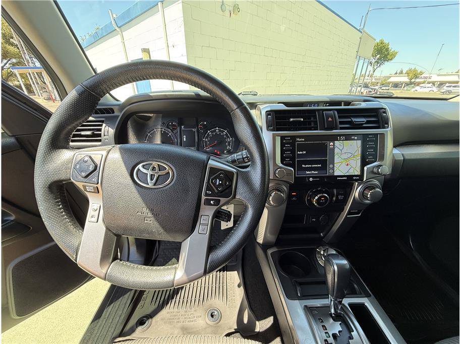 Used 2021 Toyota 4Runner SR5 AWD/4WD image 22