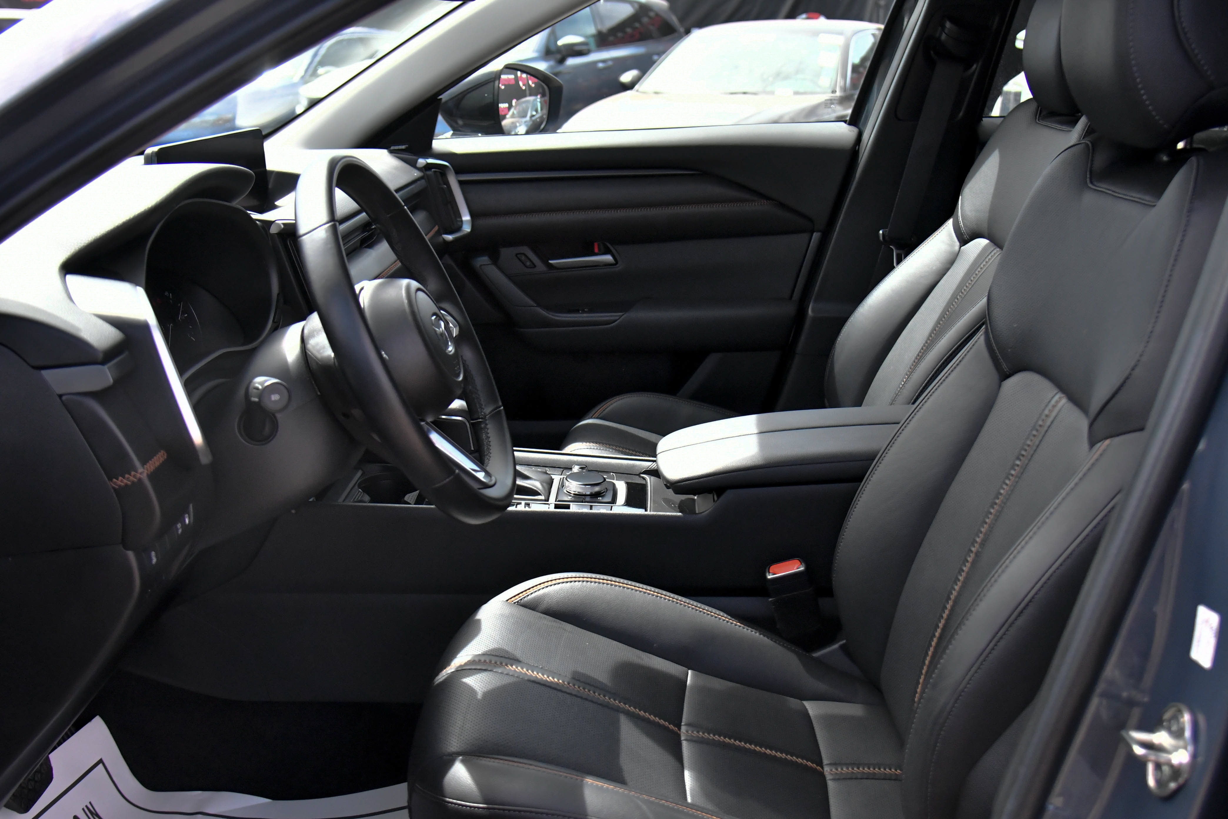 Used 2025 MAZDA CX-50 AWD 2.5 Hybrid w/ Premium Pkg image 18