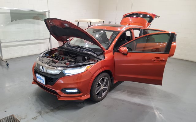Used 2020 Honda HR-V Touring image 13