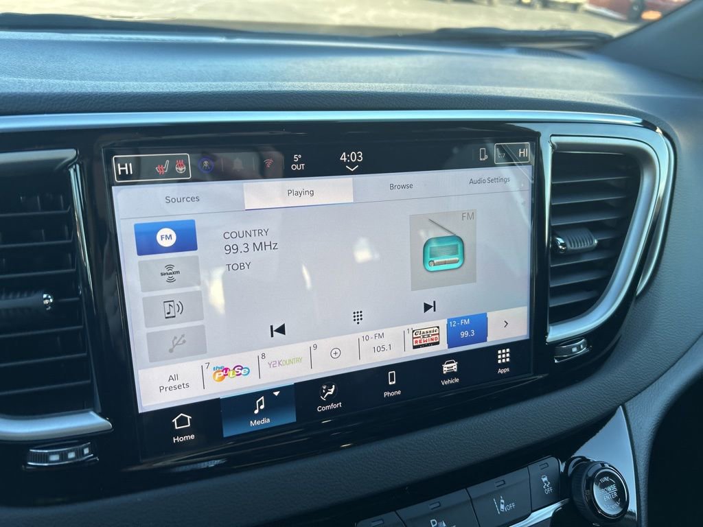 New 2026 Chrysler Voyager LX FWD image 29