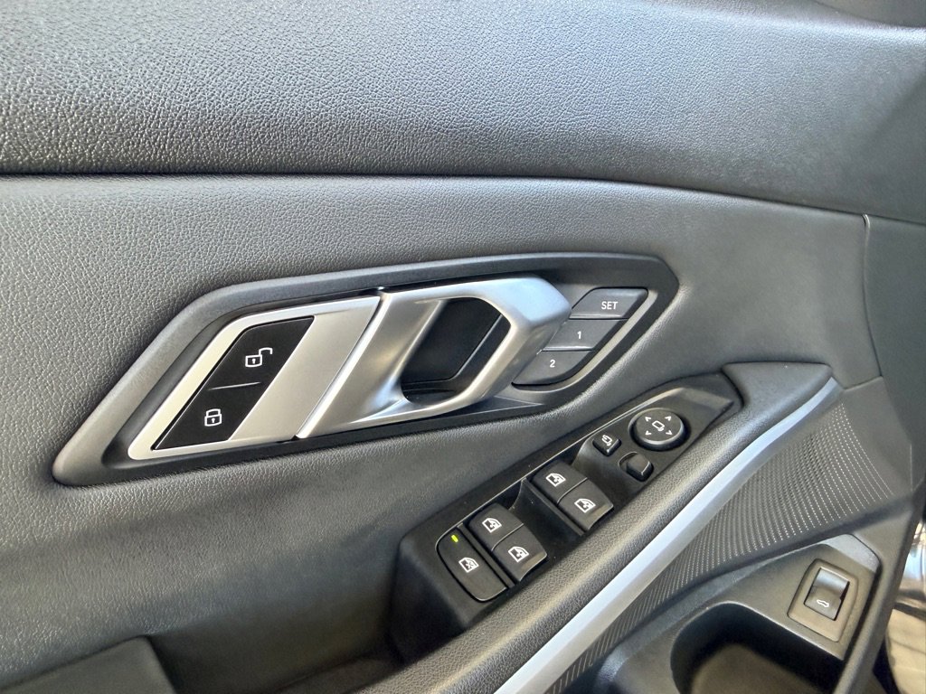 Used 2019 BMW 330i Sedan w/ Convenience Package image 5