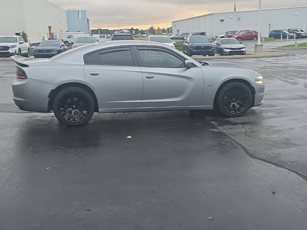 Used 2016 Dodge Charger R/T RWD image 10