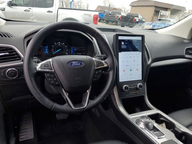 Used 2023 Ford Edge SEL w/ Convenience Package image 16