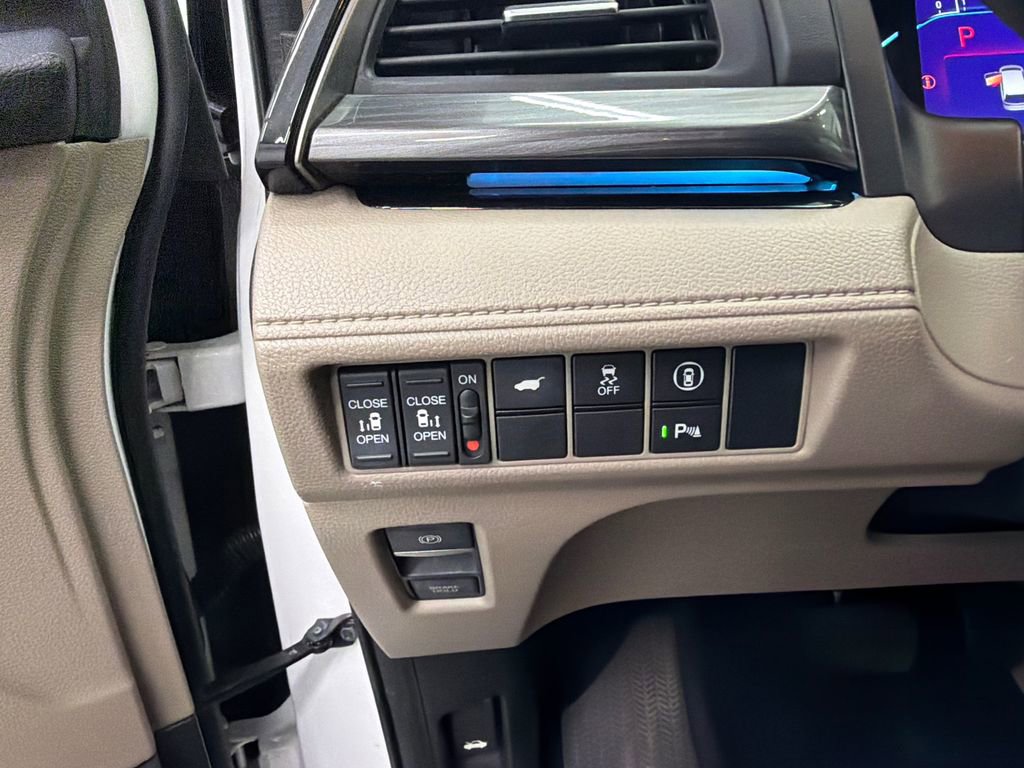Used 2022 Honda Odyssey Elite image 27
