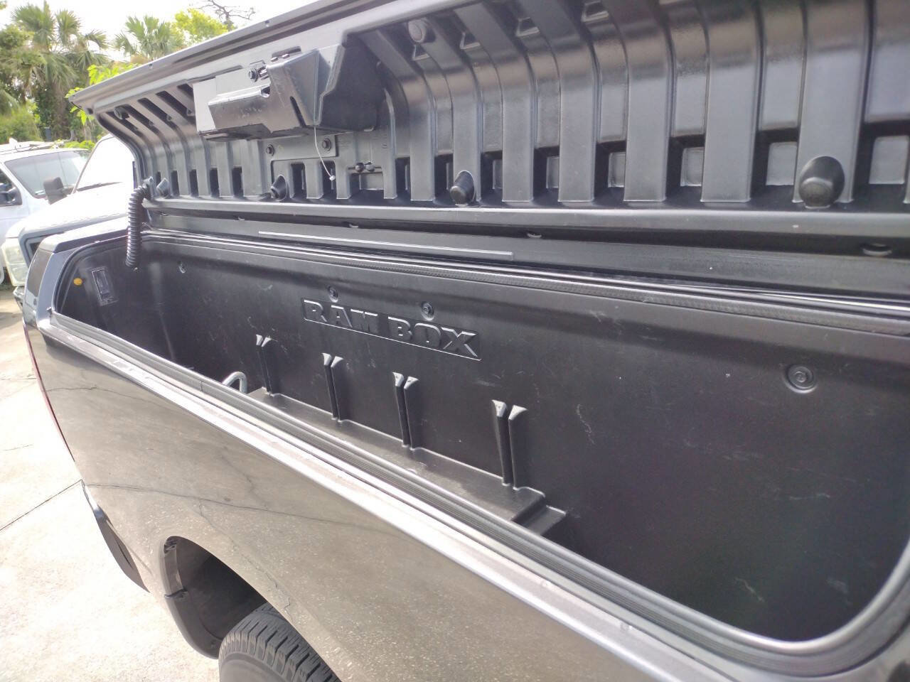 Used 2017 RAM 1500 Express image 14