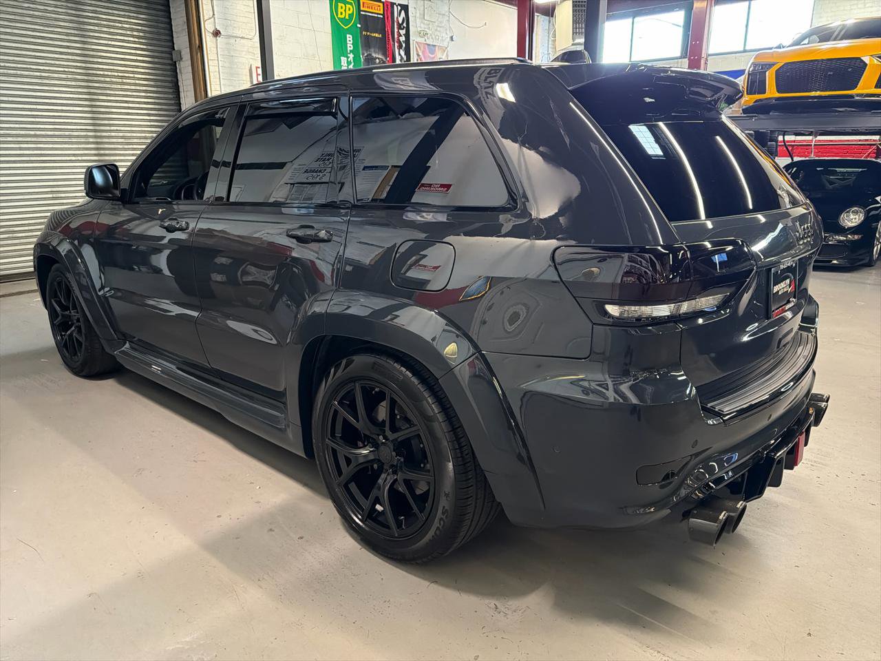 Used 2018 Jeep Grand Cherokee Trackhawk AWD/4WD image 8