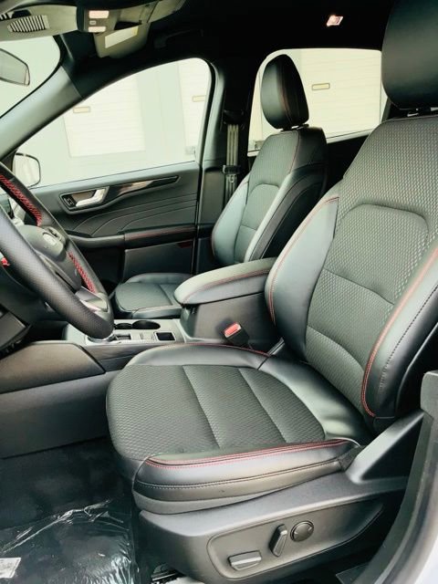 New 2026 Ford Escape ST-Line w/ Tech Pack #1 image 13